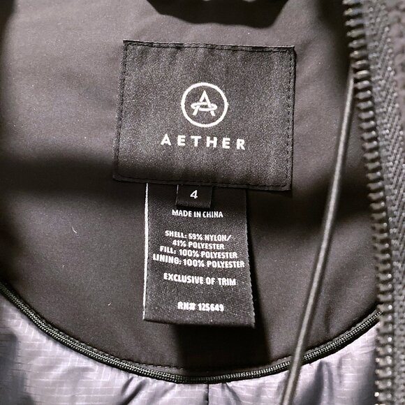 Aether Padded Parka w/ Hood – Size 4 (Black) - Picture 2 of 8